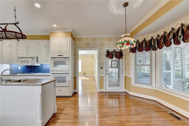 2859 Village Court, Gainesville, GA 30506