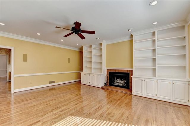 2859 Village Court, Gainesville, GA 30506