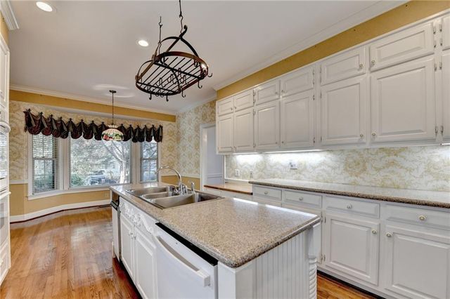 2859 Village Court, Gainesville, GA 30506