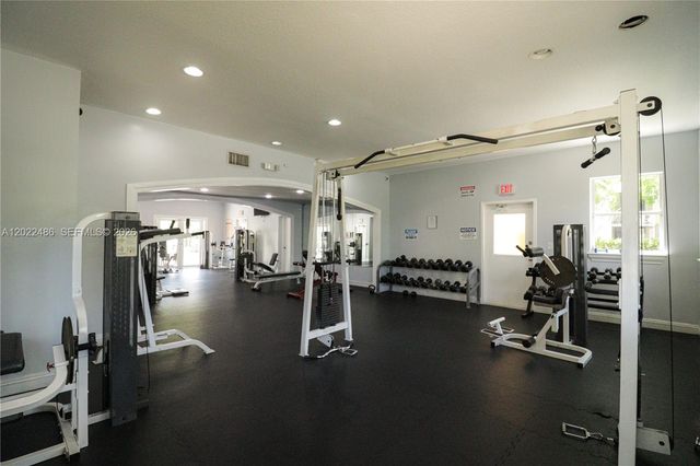 8245 Lake Dr 308, Doral, FL 33166