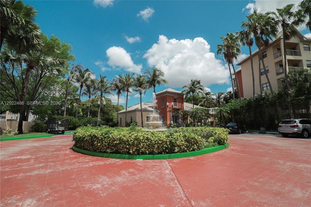 8245 Lake Dr 308, Doral, FL 33166