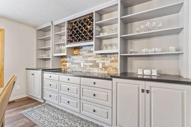 6320 Oak Meadow Lane NW, Rochester, MN 55901