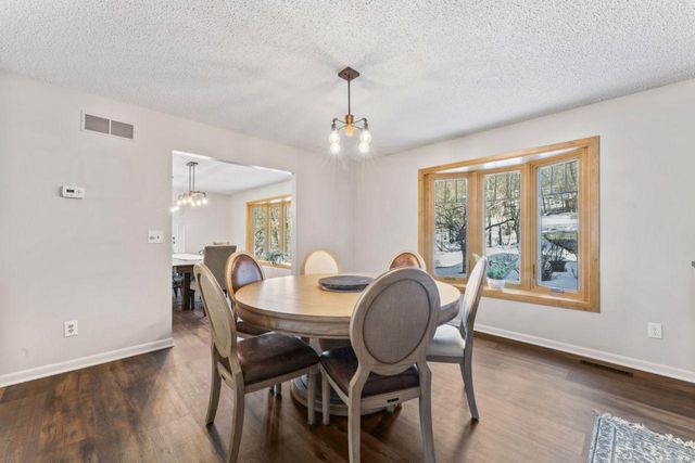 6320 Oak Meadow Lane NW, Rochester, MN 55901