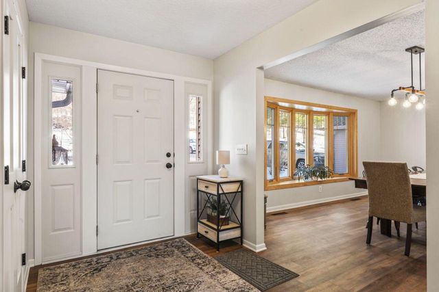 6320 Oak Meadow Lane NW, Rochester, MN 55901