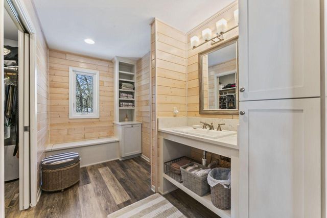 6320 Oak Meadow Lane NW, Rochester, MN 55901