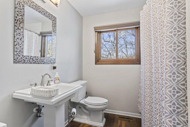 6320 Oak Meadow Lane NW, Rochester, MN 55901