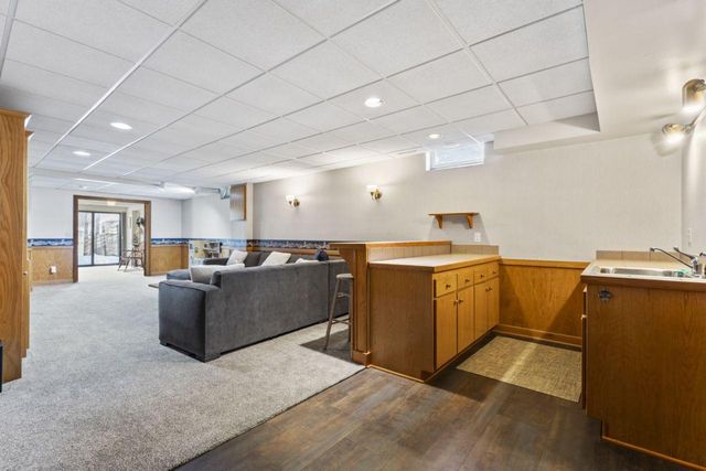 6320 Oak Meadow Lane NW, Rochester, MN 55901