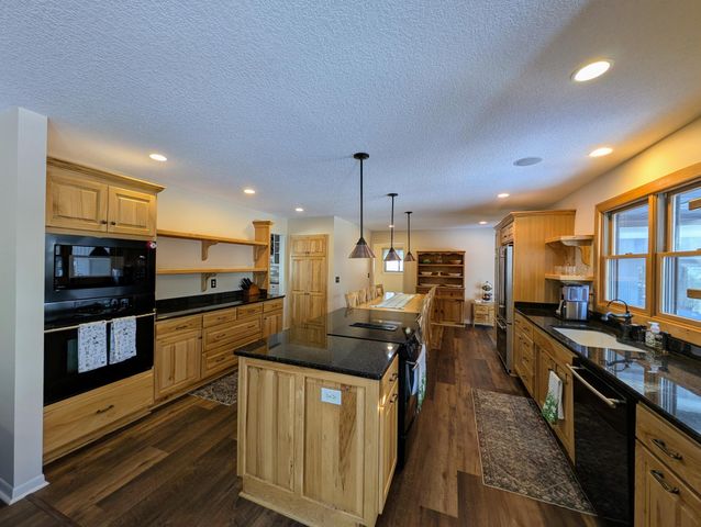 6320 Oak Meadow Lane NW, Rochester, MN 55901