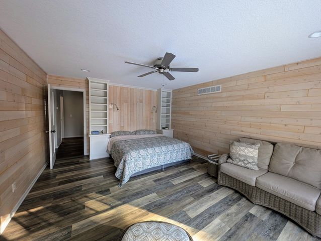 6320 Oak Meadow Lane NW, Rochester, MN 55901