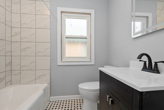 10735 S Washtenaw Avenue, Chicago, IL 60655