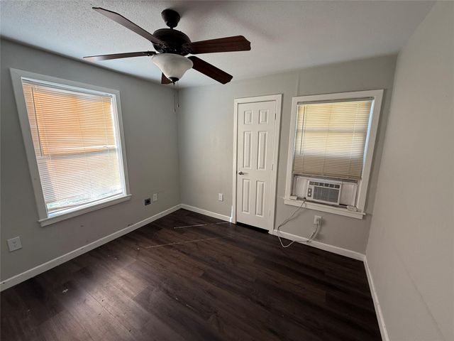 8125 Shotwell Street, Houston, TX 77016