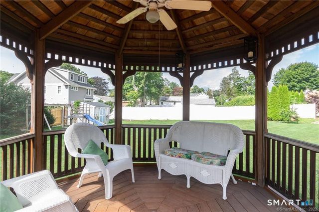 5 Mariners Way, Branford, CT 06405