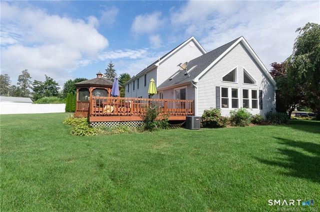 5 Mariners Way, Branford, CT 06405