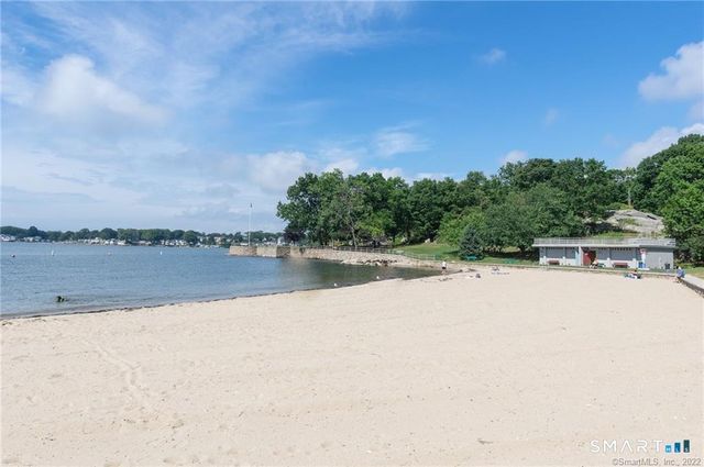 5 Mariners Way, Branford, CT 06405