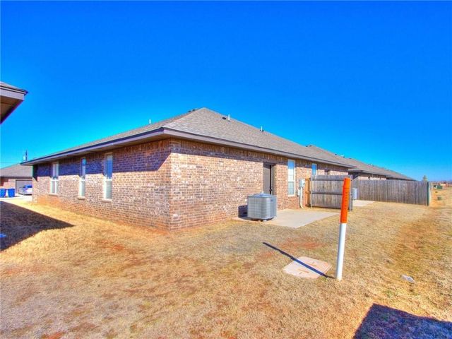 824 Aspen Drive, Kingfisher, OK 73750