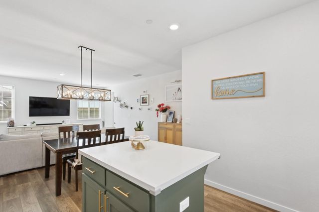 3044 Le Bourget Ln, Lincoln, CA 95648