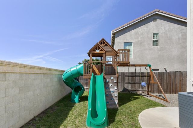 3044 Le Bourget Ln, Lincoln, CA 95648