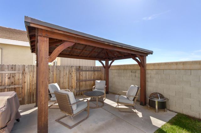 3044 Le Bourget Ln, Lincoln, CA 95648