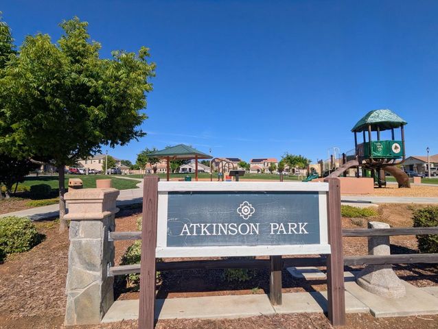 3044 Le Bourget Ln, Lincoln, CA 95648