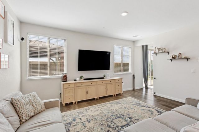 3044 Le Bourget Ln, Lincoln, CA 95648