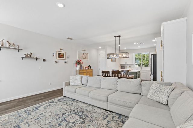 3044 Le Bourget Ln, Lincoln, CA 95648