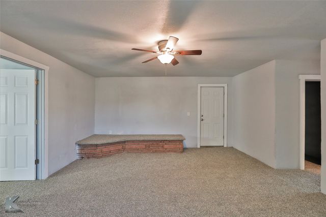 410 Morgan Street, Tye, TX 79563