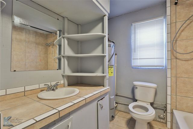 410 Morgan Street, Tye, TX 79563