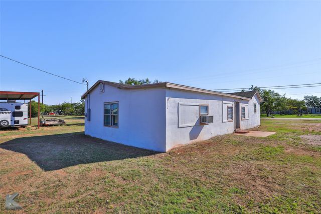 410 Morgan Street, Tye, TX 79563