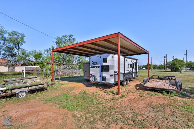 410 Morgan Street, Tye, TX 79563