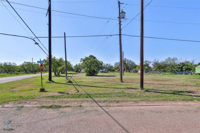 410 Morgan Street, Tye, TX 79563
