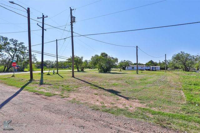 410 Morgan Street, Tye, TX 79563
