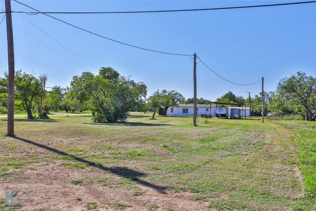 410 Morgan Street, Tye, TX 79563