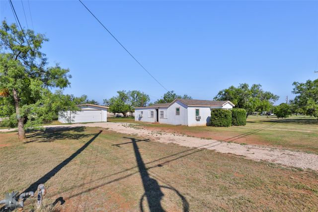 410 Morgan Street, Tye, TX 79563