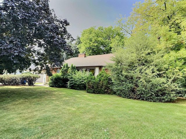 2573 OREGON STREET, Oshkosh, WI 54902