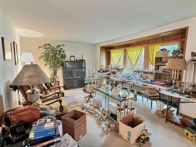 2573 OREGON STREET, Oshkosh, WI 54902
