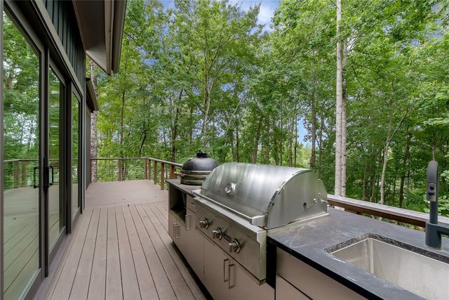 104 Windy Knob Trail, Six Mile, SC 29682