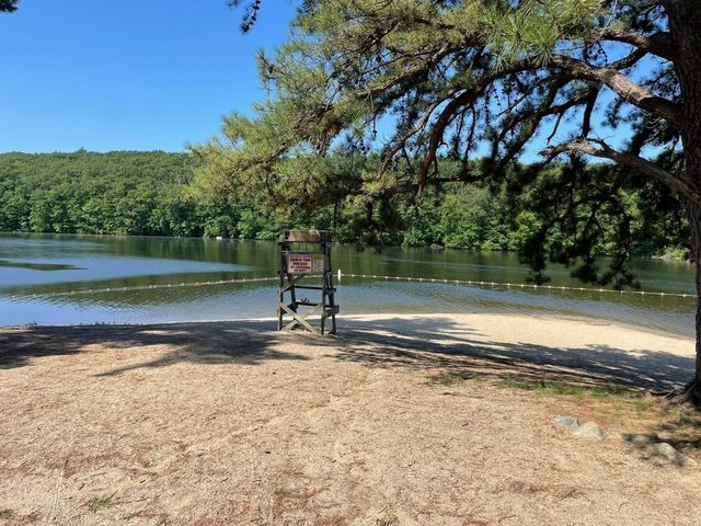 16 Yale Rd, Hopkinton, MA 01748
