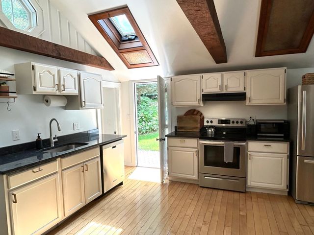 16 Yale Rd, Hopkinton, MA 01748