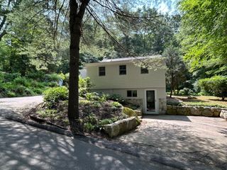 16 Yale Rd, Hopkinton, MA 01748