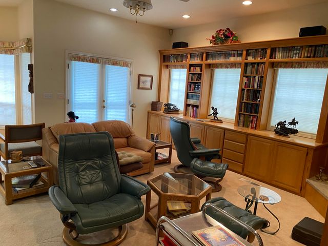 2954 Wilkshire Drive, Medford, OR 97504