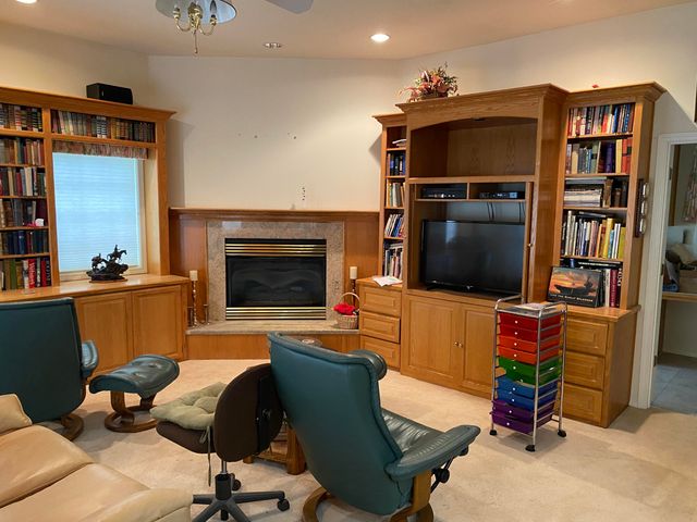 2954 Wilkshire Drive, Medford, OR 97504