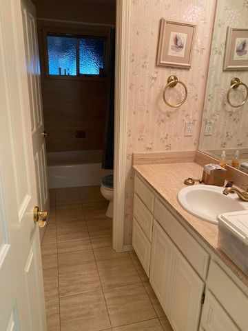 2954 Wilkshire Drive, Medford, OR 97504