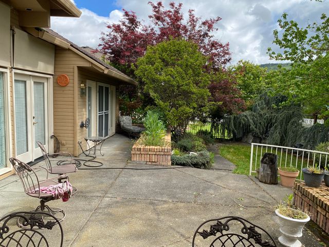 2954 Wilkshire Drive, Medford, OR 97504