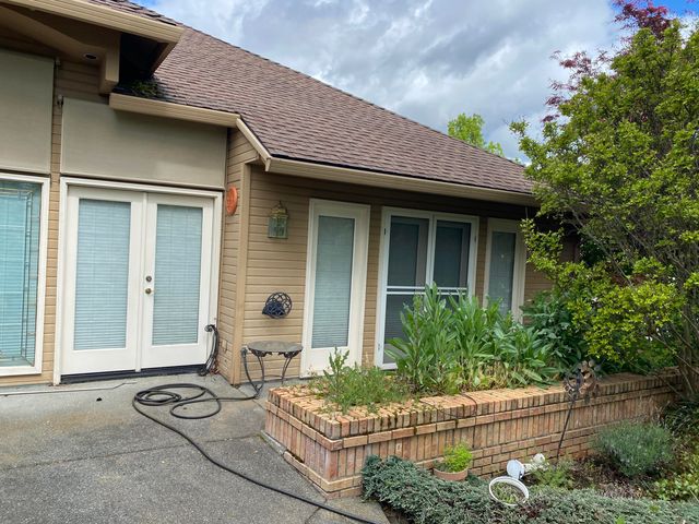 2954 Wilkshire Drive, Medford, OR 97504