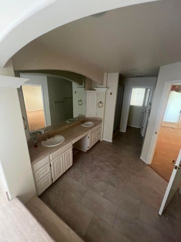 2954 Wilkshire Drive, Medford, OR 97504