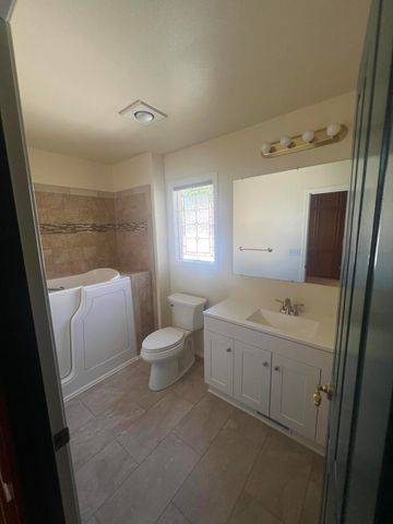 2954 Wilkshire Drive, Medford, OR 97504