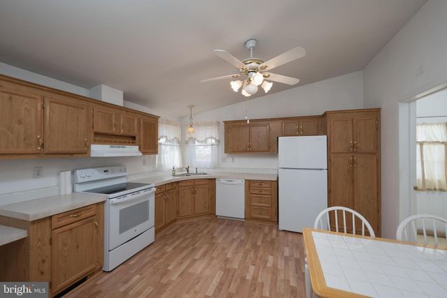 325 HIDDEN SPRINGS DR, Souderton, PA 18964