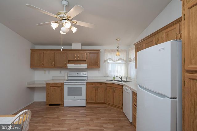 325 HIDDEN SPRINGS DR, Souderton, PA 18964