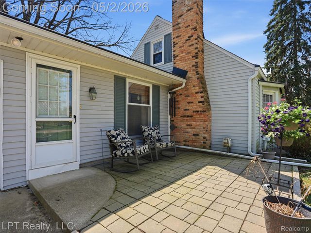 128 Becker Drive, Brighton, MI 48116
