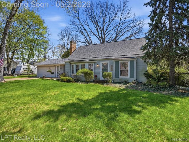 128 Becker Drive, Brighton, MI 48116